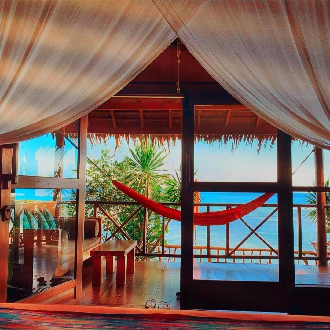 Nini'S Beach Bungalows Bira Rum bild