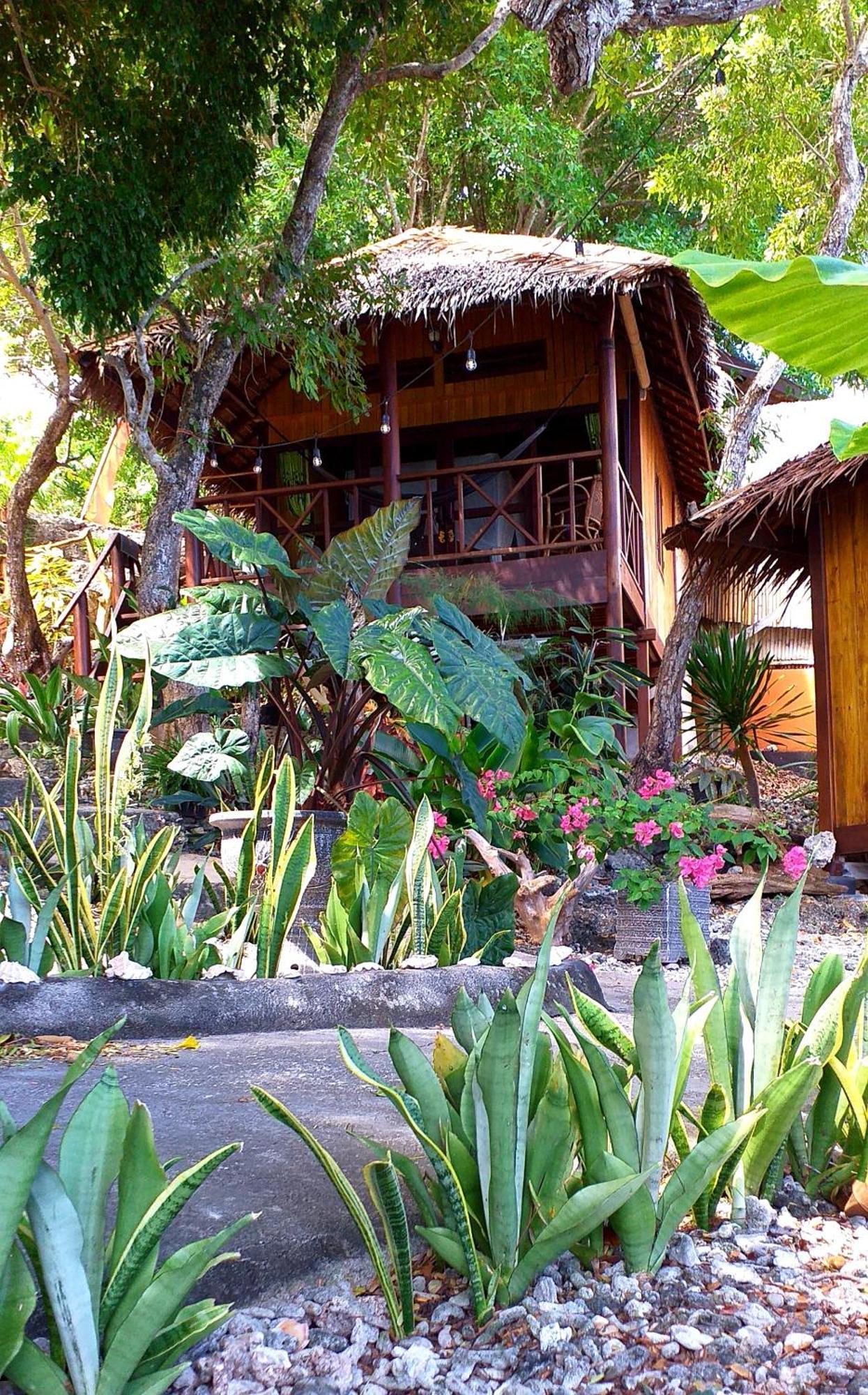 Nini'S Beach Bungalows Bira Rum bild