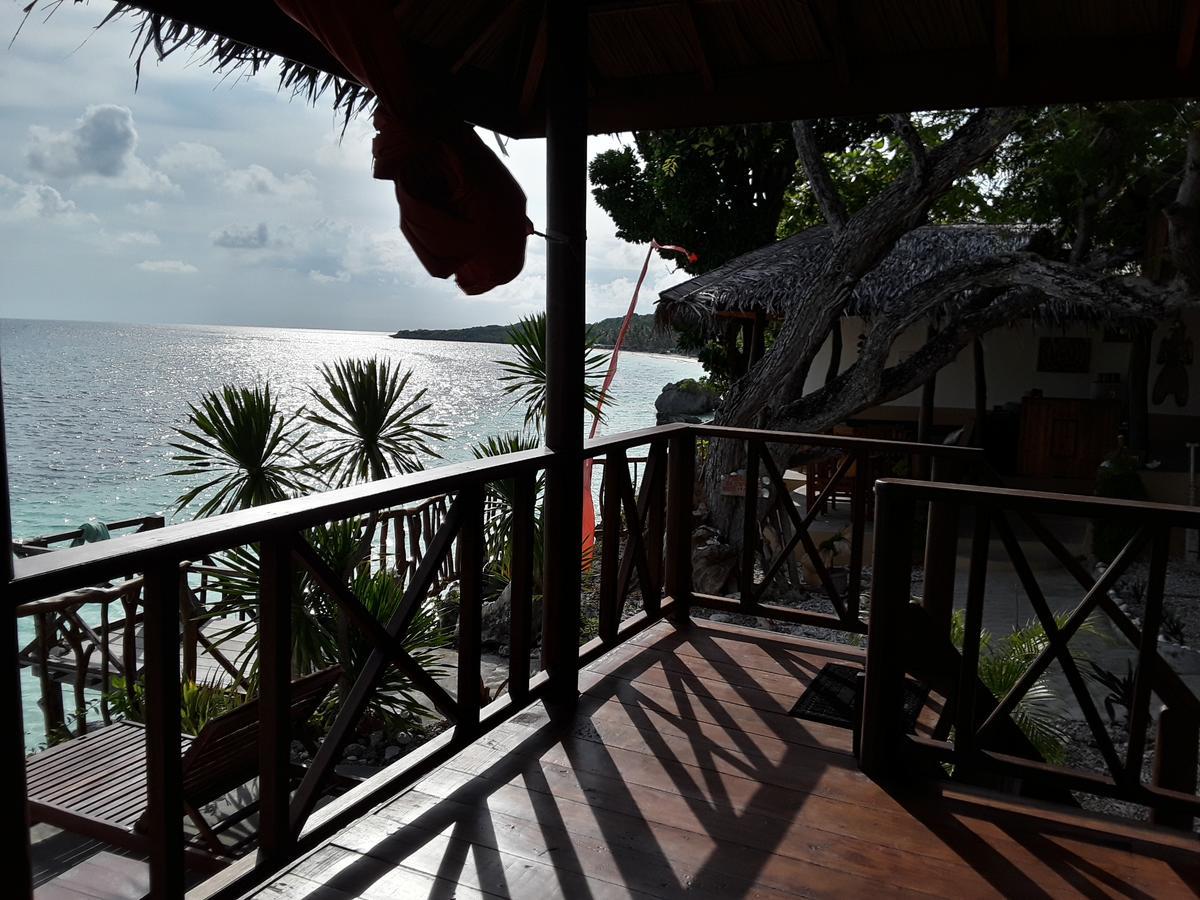 Nini'S Beach Bungalows Bira Exteriör bild